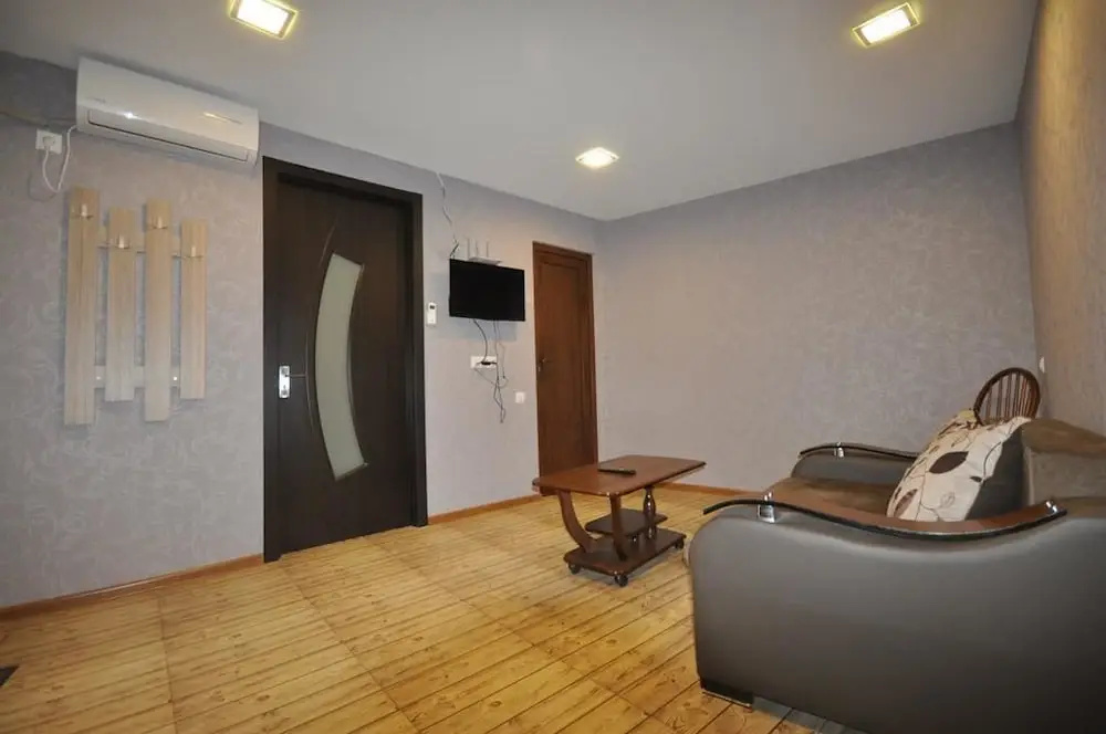 Hotel 7 Rooms
