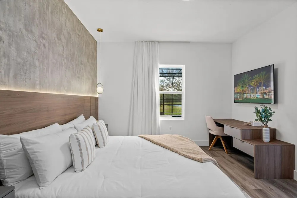 Modern Home With Pool 15 Min From Disney