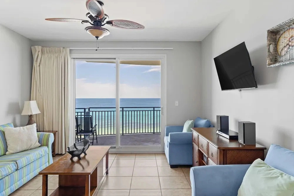 Sterling Breeze #604 Beachfront Condo w/ Balcony, Pool, Hot Tub & Pier Park