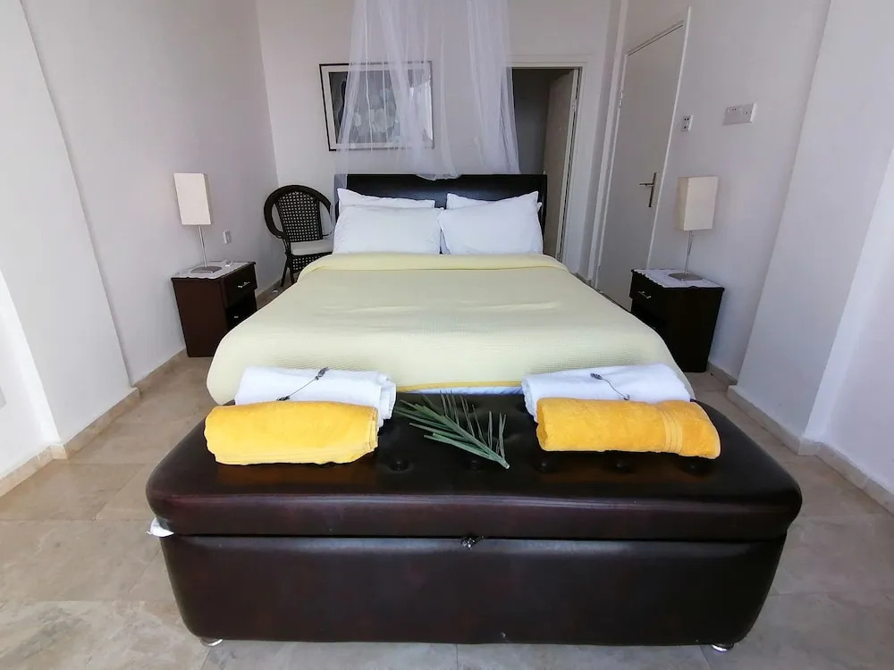 Ocean View Family Villa, Sleeps 2-10, Private Pool, Wifi, Internet Tv & Acs