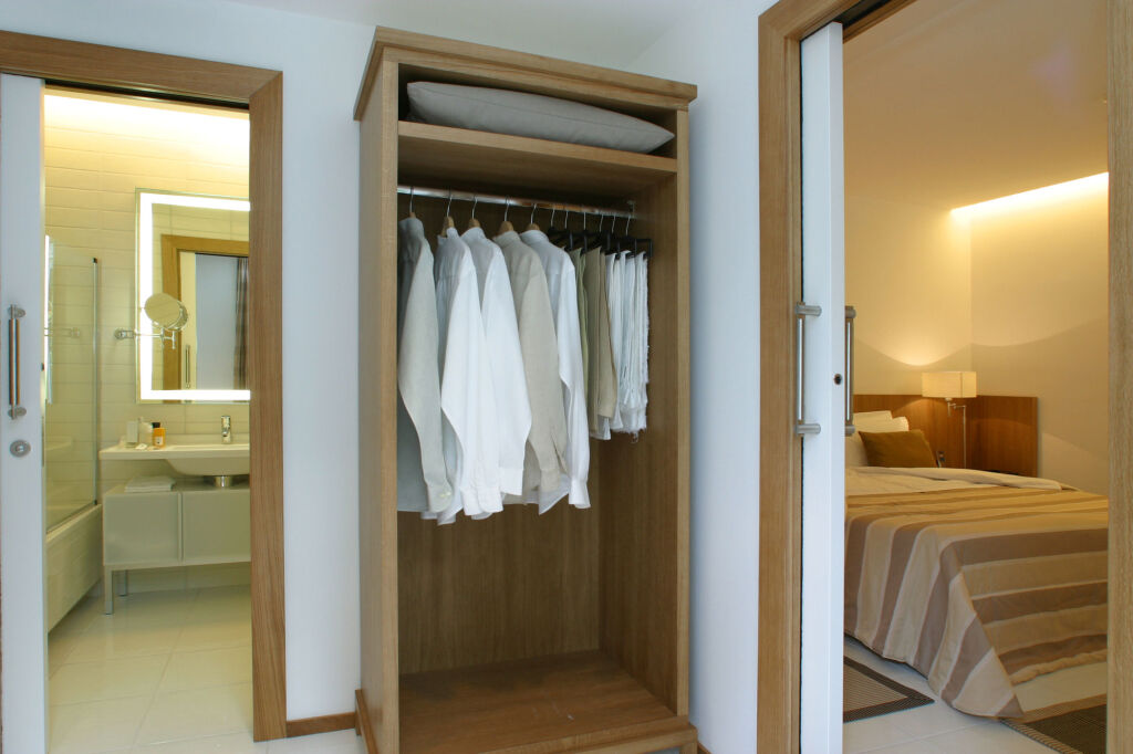 Rota Suites