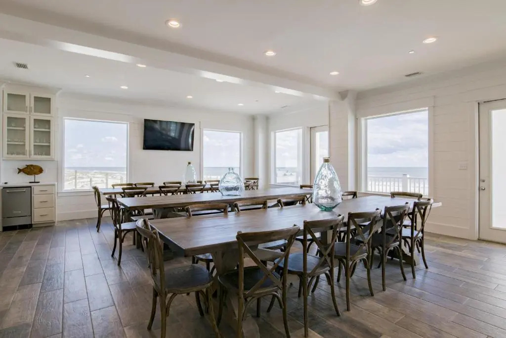 "The Pearl" Gulf Front Wprvt Heated Pool, 12 Bdrm 125Bath "Alvacationrentals"