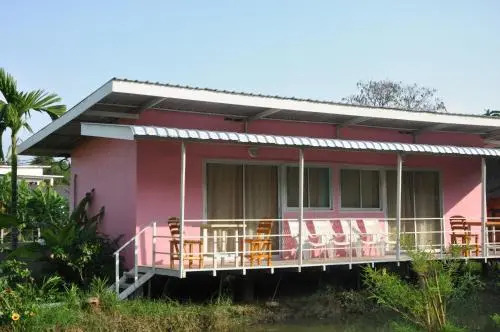 Ban Suan Luang Rin