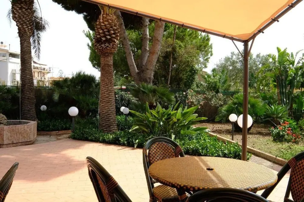 Emporium Guest House