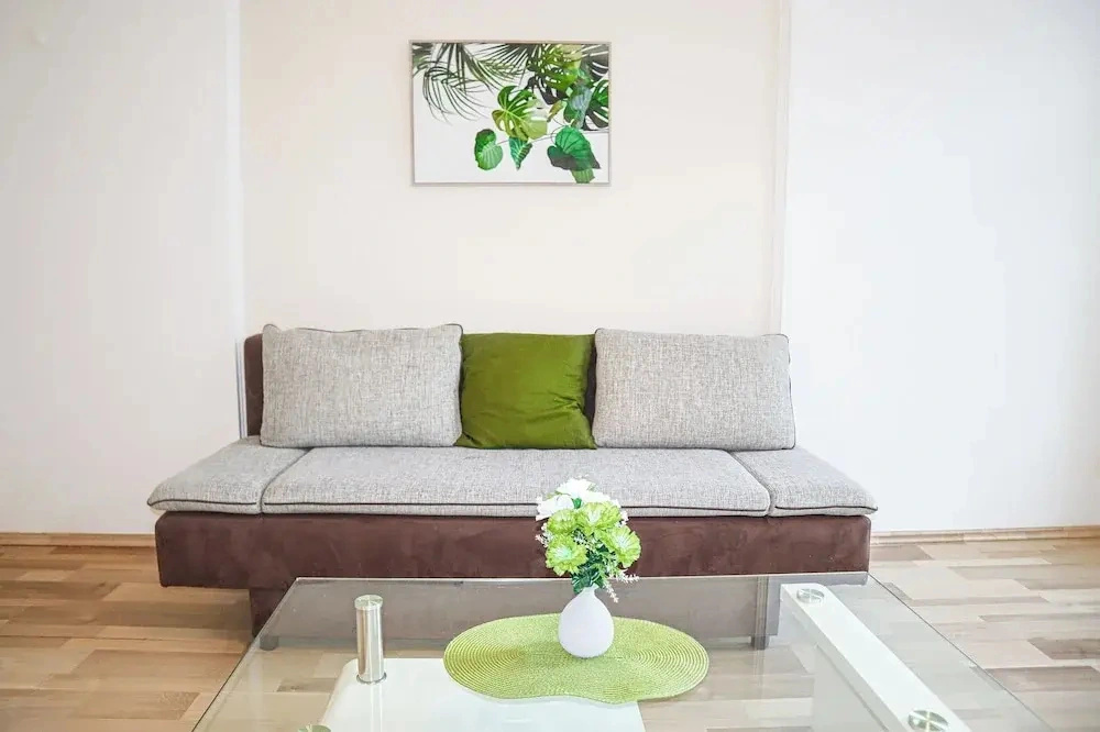 Beautiful 2BR Apt Perfect for Long Stays