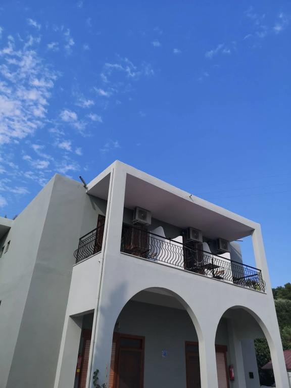 Gyalos Beach Front Aparthotel