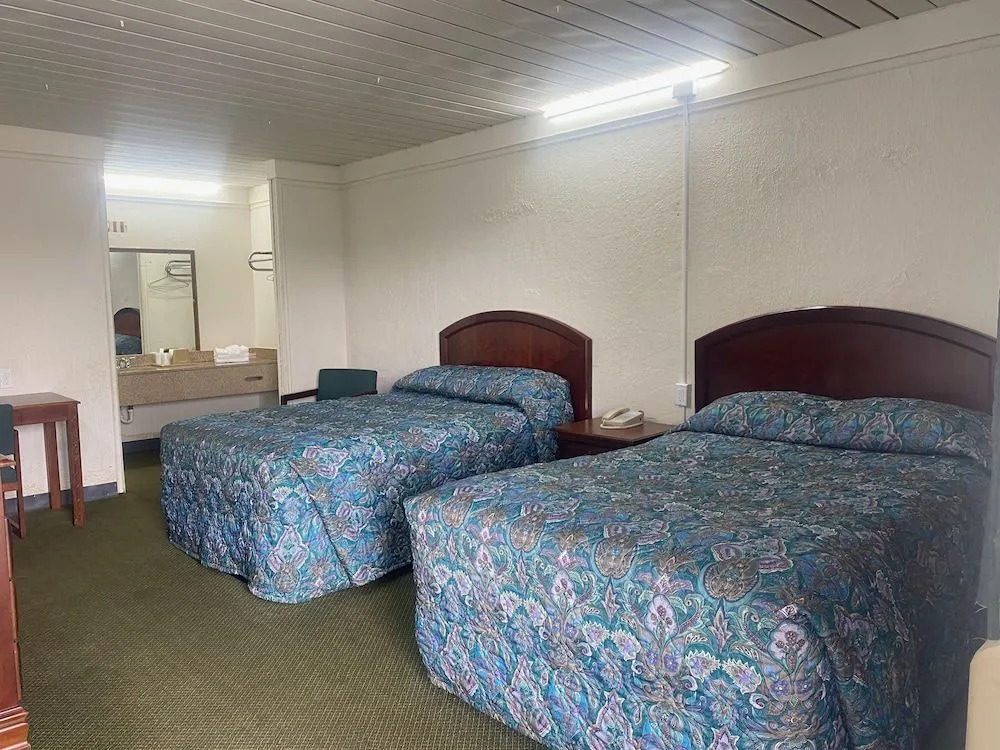 Discovery Inn Macon