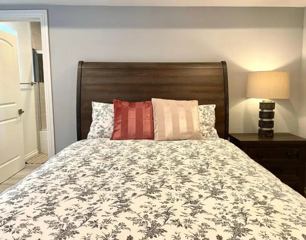 Stylish Hollywood Townhouse - Ideal Location