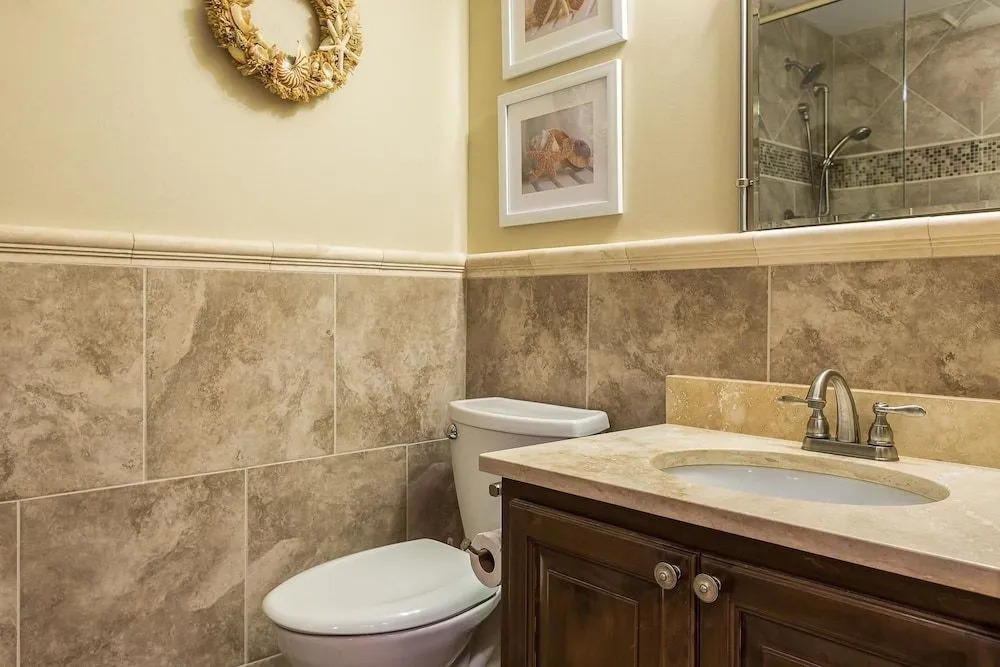 Romar House Unit 704A