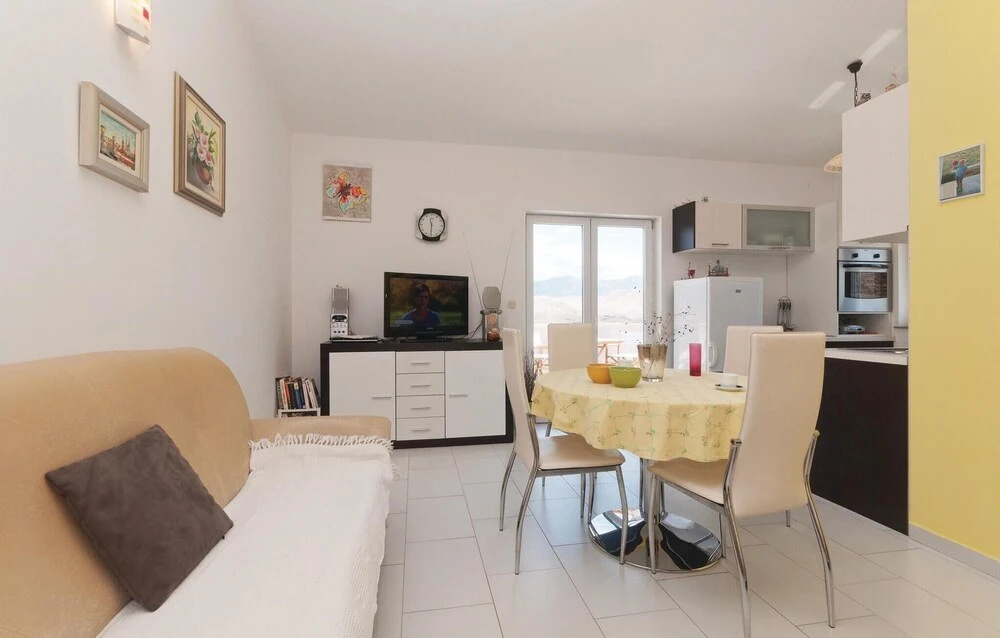 Beautiful Apartment in Pag With 1 Bedrooms