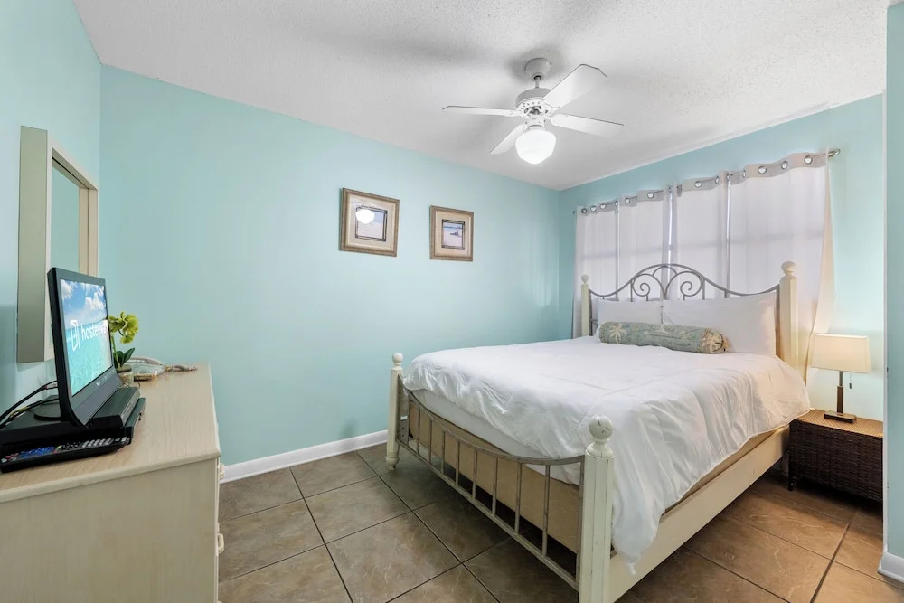 Seaside Beach & Racquet 1114