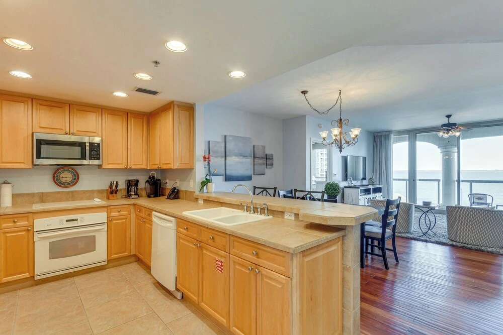Florida Resort Condo: Walk to Pensacola Beach!