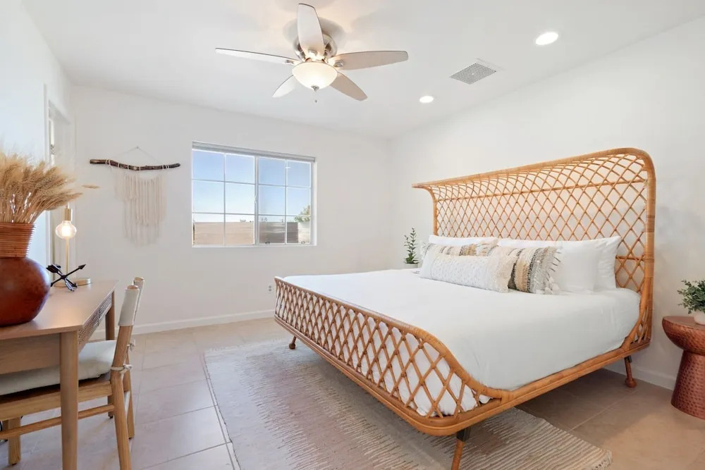 Golden Desert Ranch - Hot Tub, Fire Pit And Bbq! 3 Bedroom Home by RedAwning