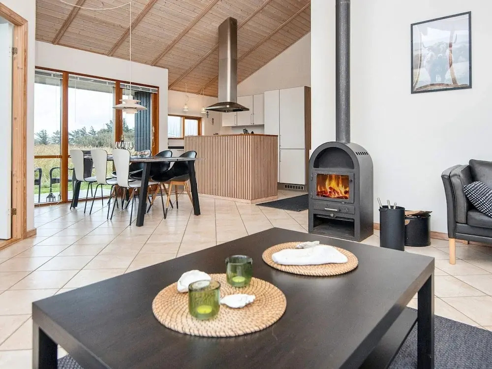 6 Person Holiday Home in Ulfborg