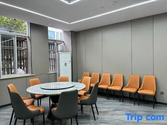Qingteng Yisu Hotel (Yuyao Shinan West Road Branch)