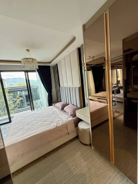 Stylish Apartments in a New Boutique Complex in the Laguna