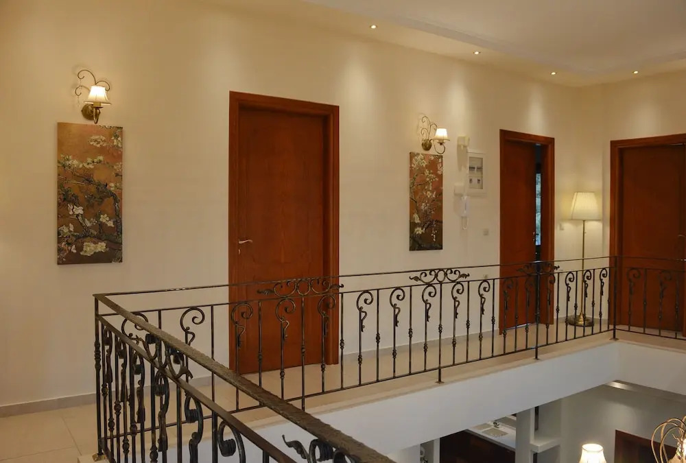 Private Pool Luxurious Villa with Parking & BBQ