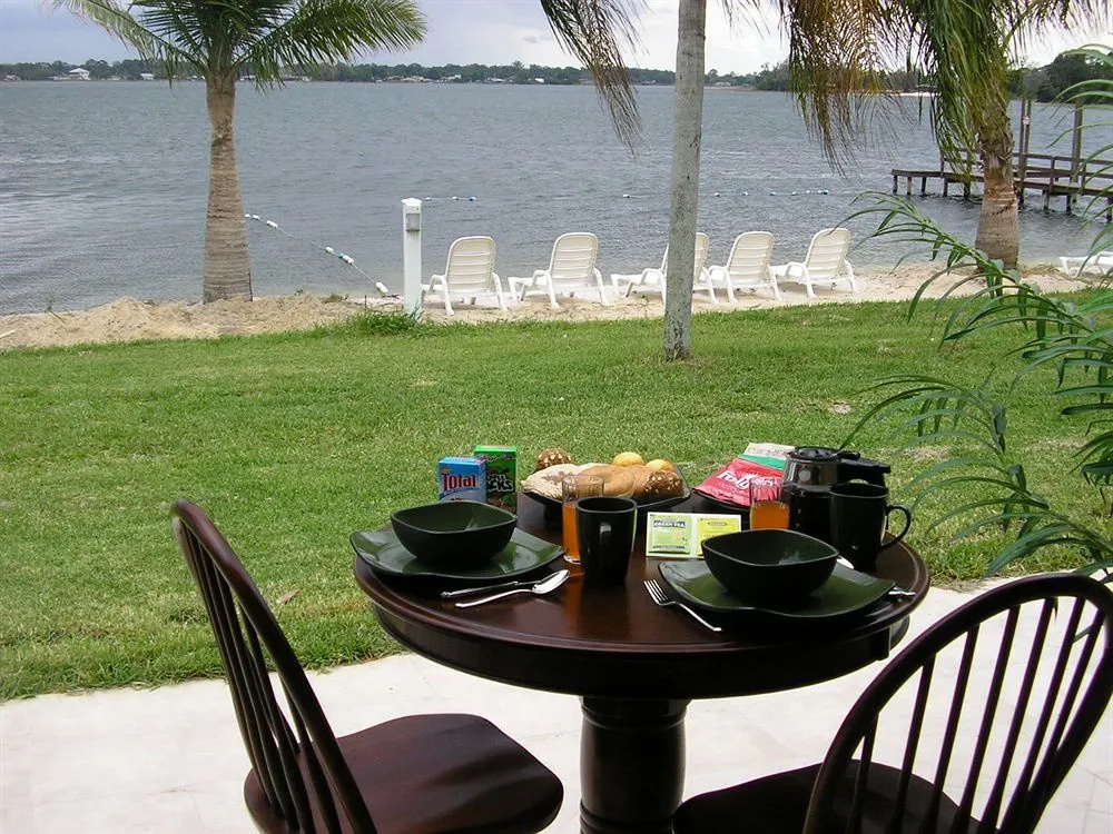 Lake Grassy Inn & Suites