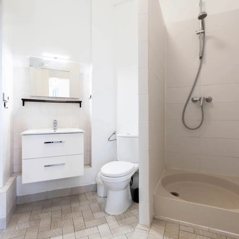 Zola Riverview Great 2 Bedroom in Paris