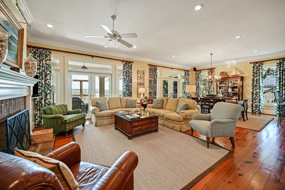 Secluded Creekfront Home 5 Bedroom Home by Peace Vacations