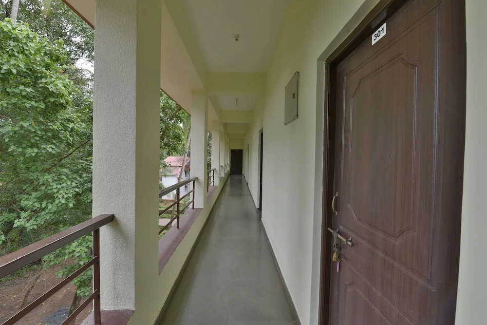 OYO 16945 Om Guest House