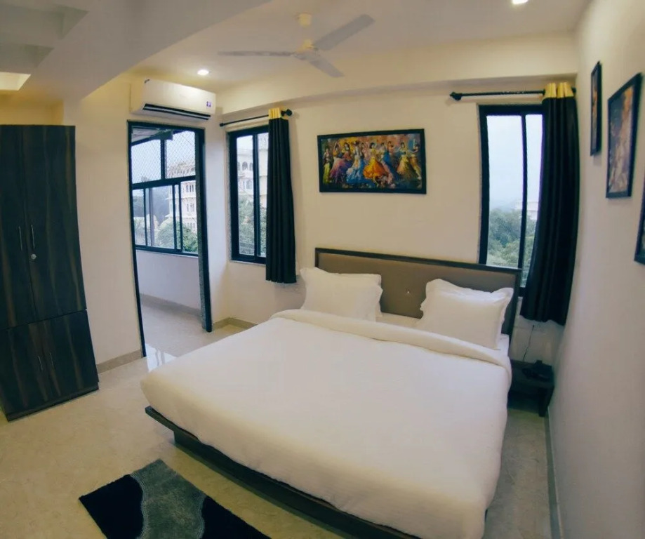 Paheli Palace