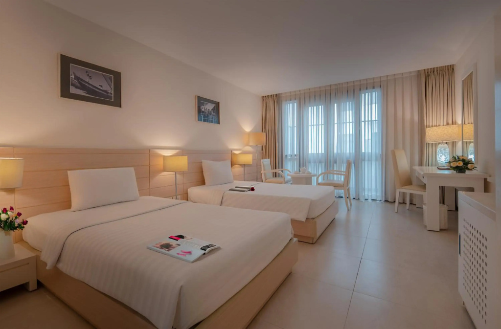 Nhi Phi Hotel