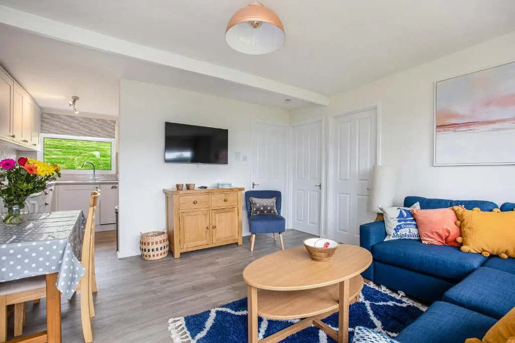 328 Norton Park, Dartmouth