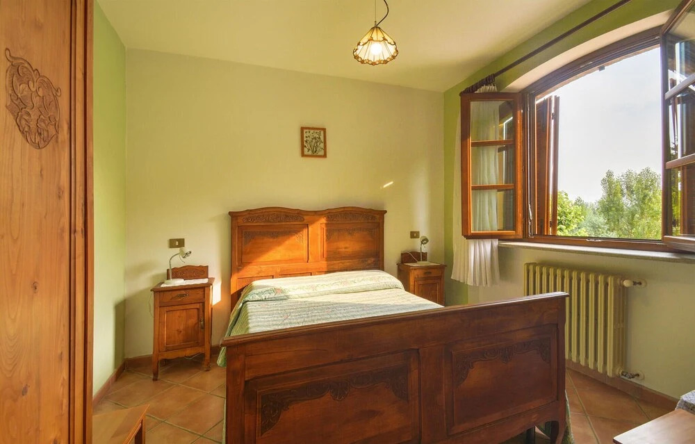 Beautiful Apartment in Monforte D'alba With 1 Bedrooms