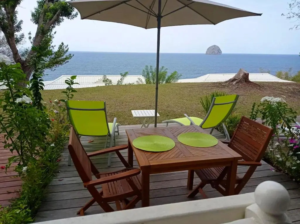 Studio avec vue sur la mer piscine partagee et jardin amenage a Le Diamant a 1 km de la plage