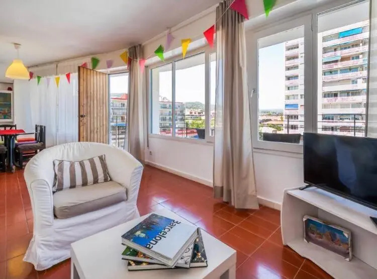 Can Mabi, 30' Bcn next beach