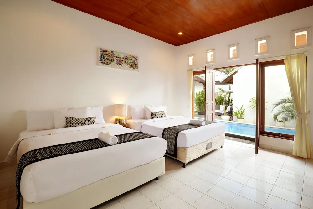Monaco Complex Four Villas