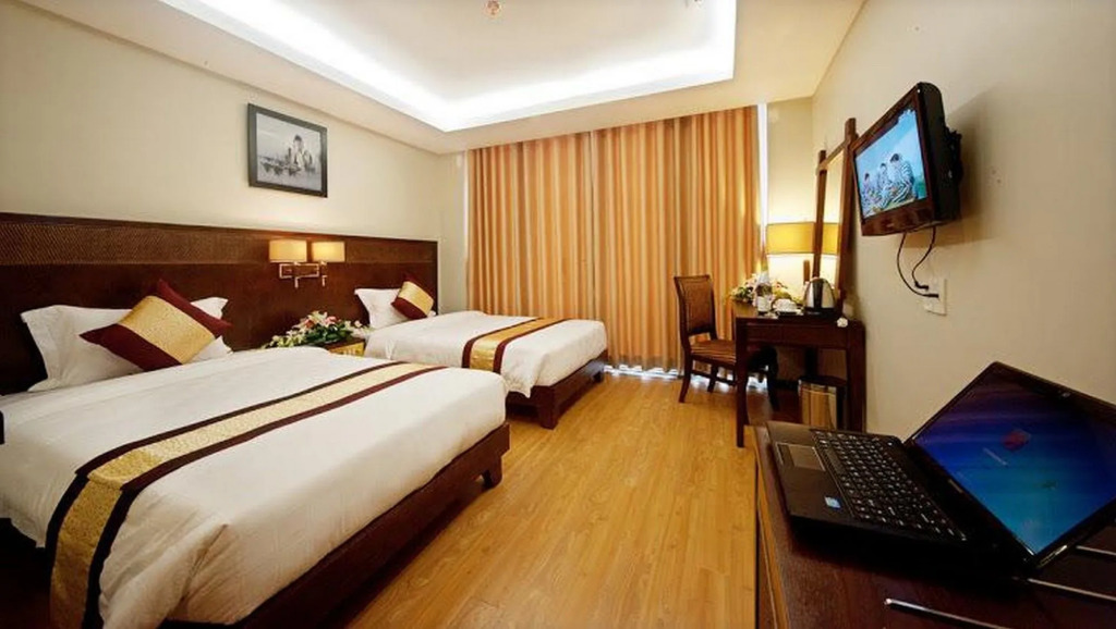Shine Hue Hotel 2
