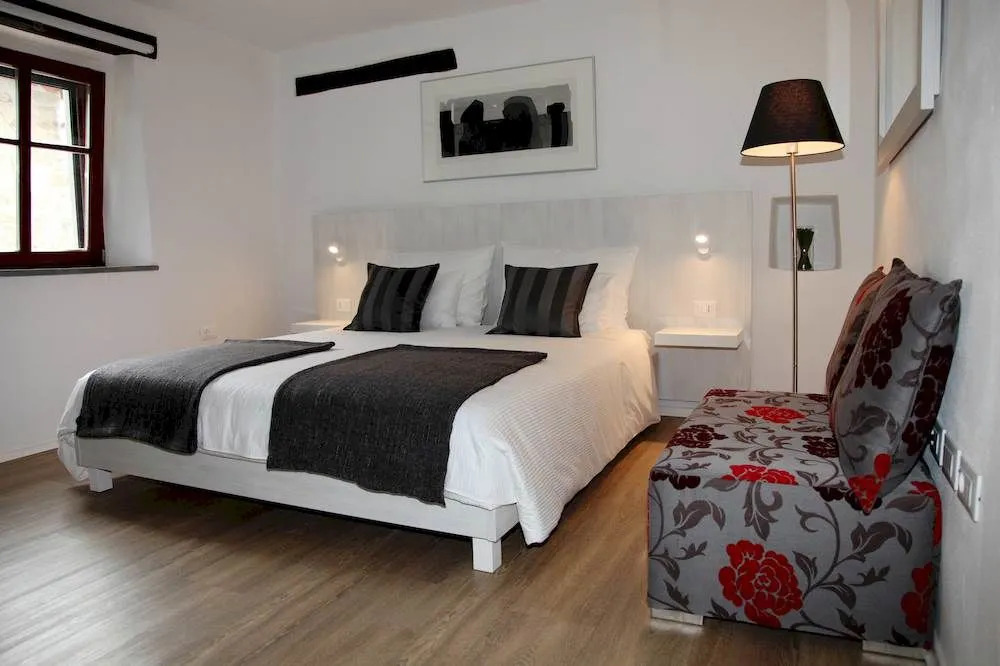 Garni Hotel Dvor