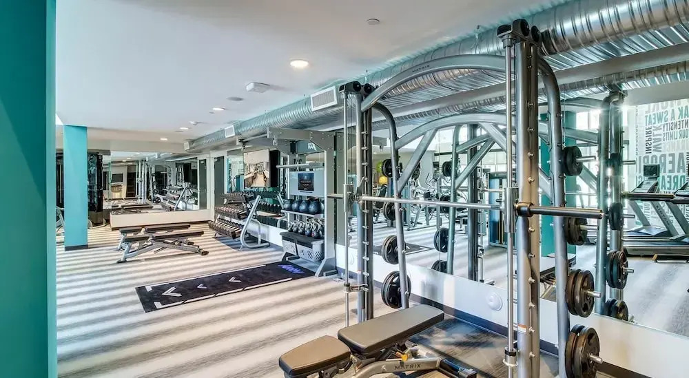 Landing Stylish 1BD Gym Clubhouse