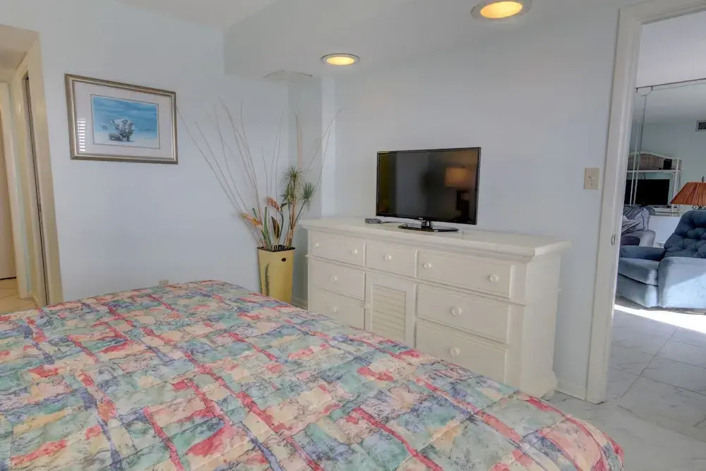 262 El Matador 2 Bedroom Condo by RedAwning