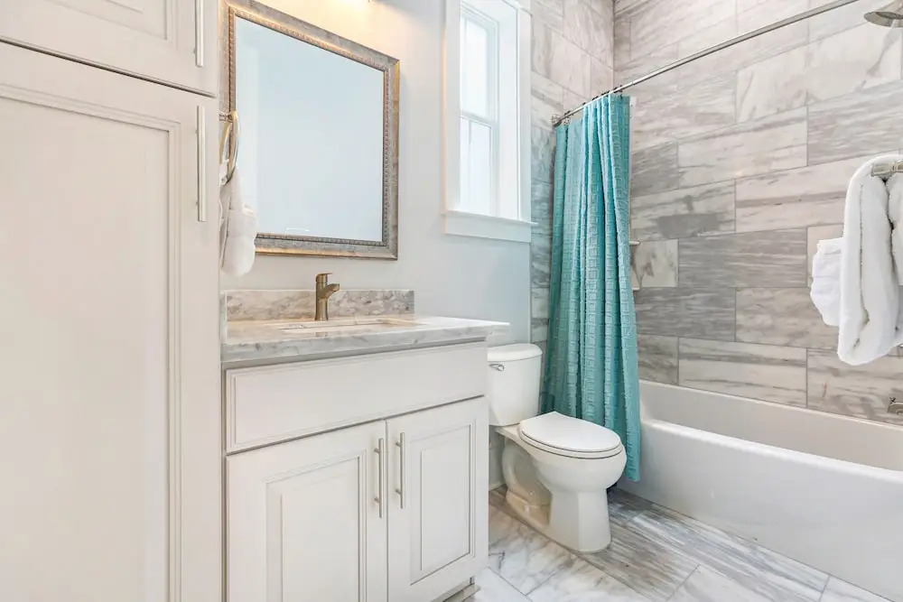 Brand New Condo with Pool - Steps to St Charles Ave