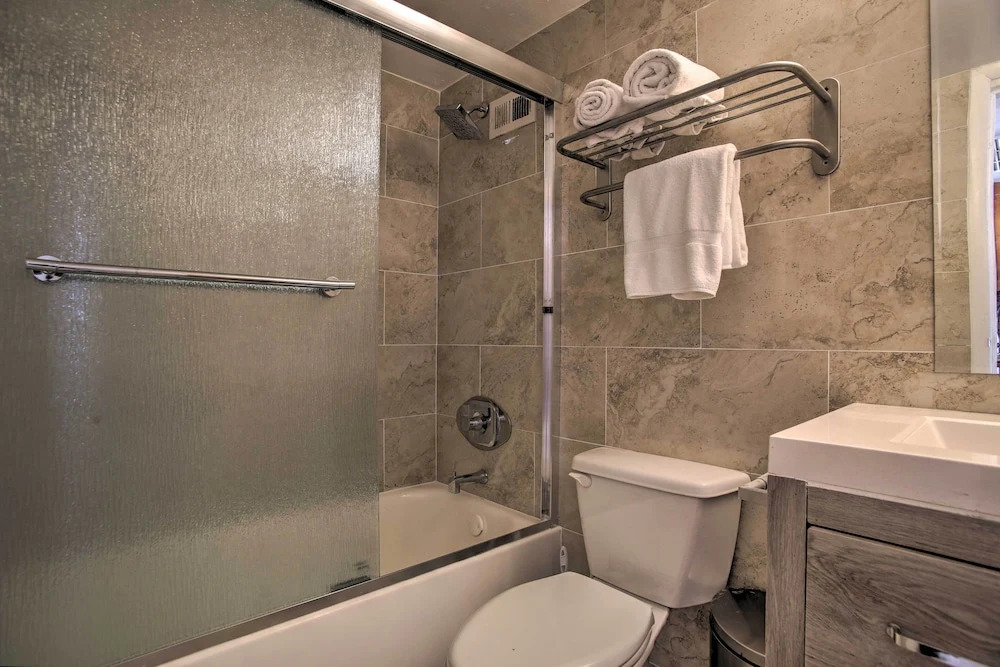 Ocean-view Studio in Marco Polo Beach Resort!