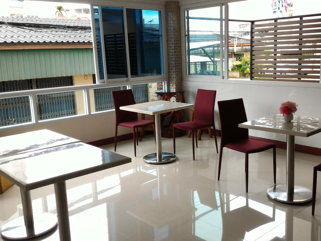 V-House Hotel