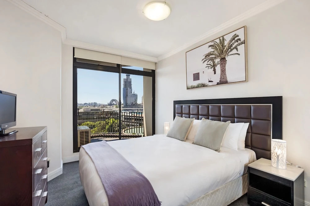 Pyrmont Modern Jones Bay Apartments