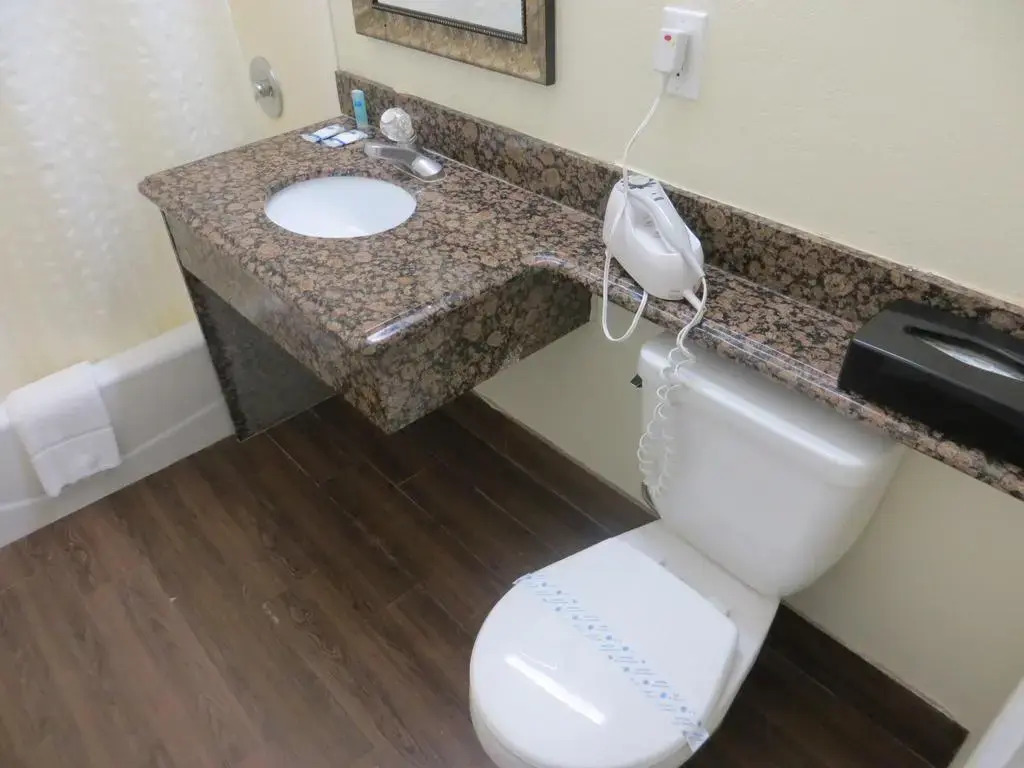 Rodeway Inn & Suites Inglewood