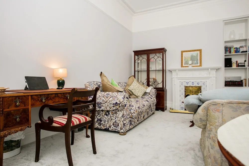 2 Bedroom Apartment in Westminister