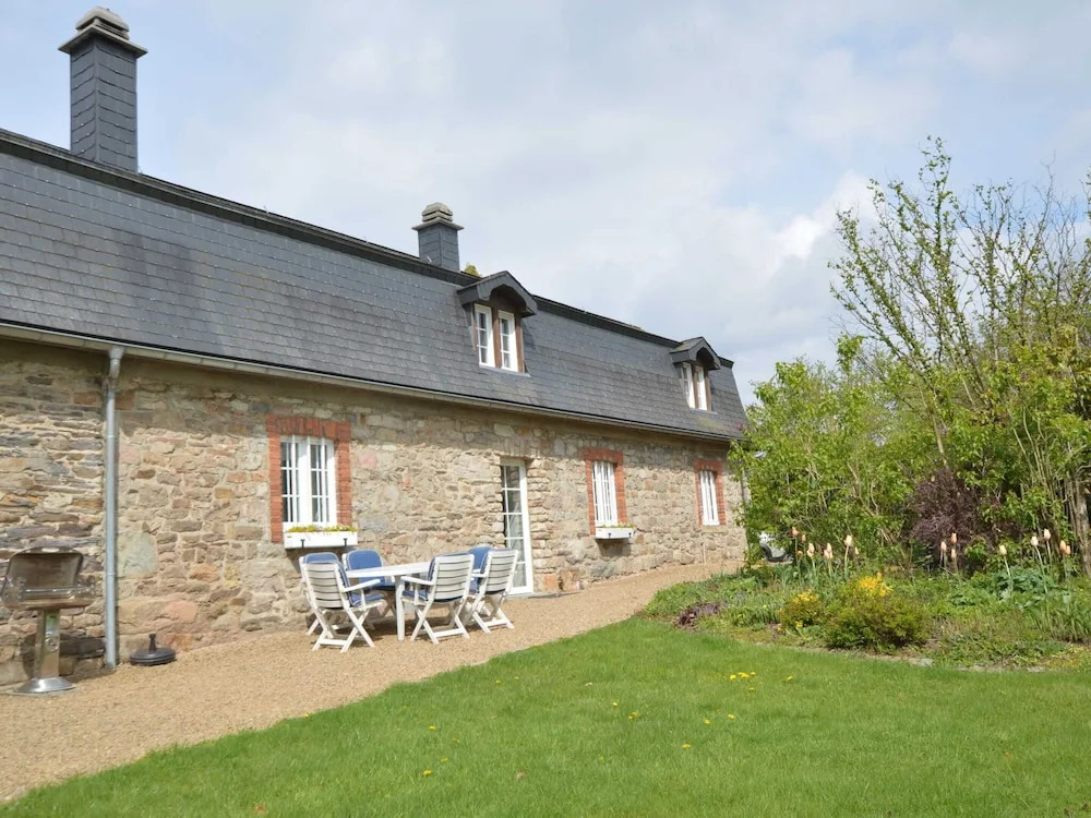 Medieval Farmhouse With Private Garden