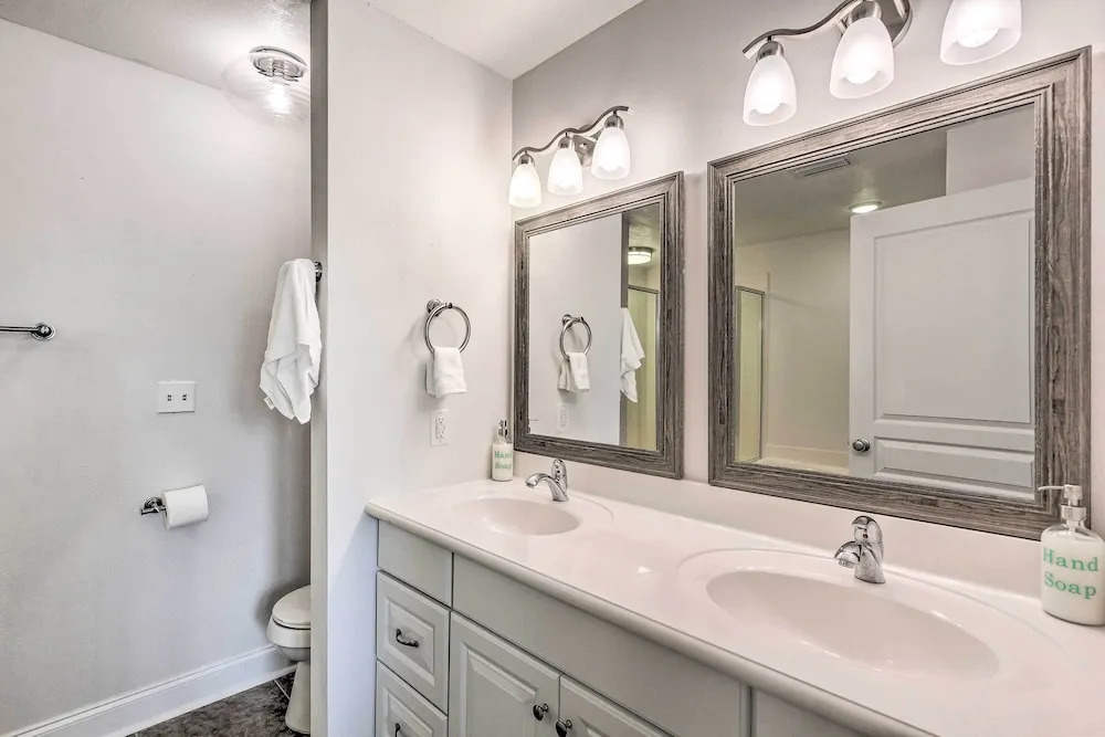 Dazzling Mexico Beach Condo - Walk to the Beach!