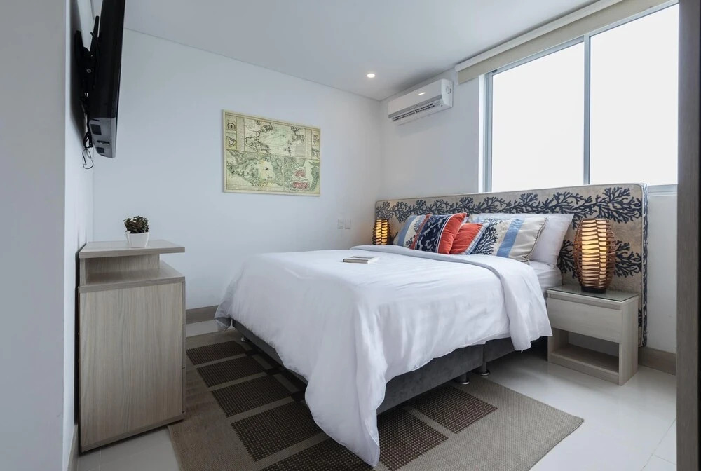 3BR Chic Oceanfront Apartment With Amazing City and Ocean Views