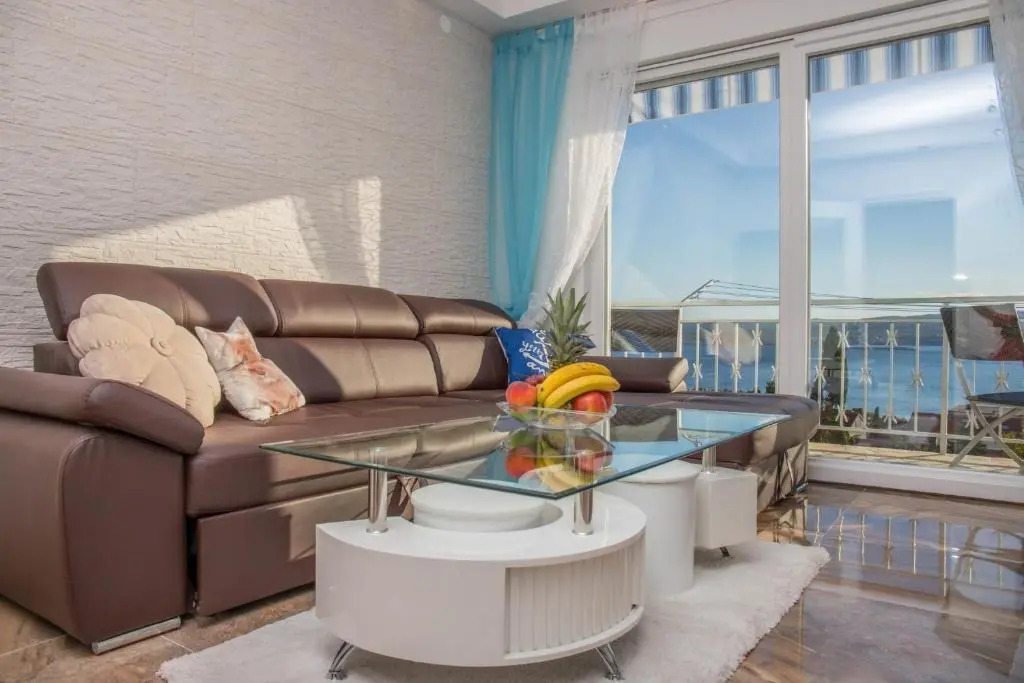 Apartman Crikvenica 30218 - Mira