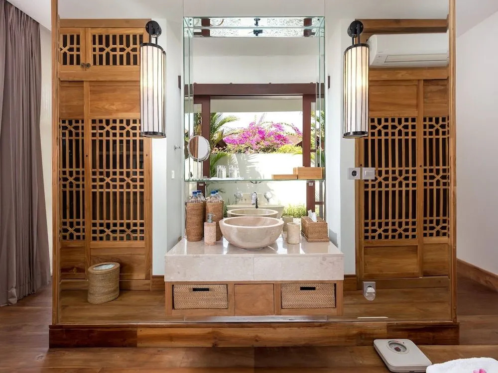 Villa Frangipani Waters