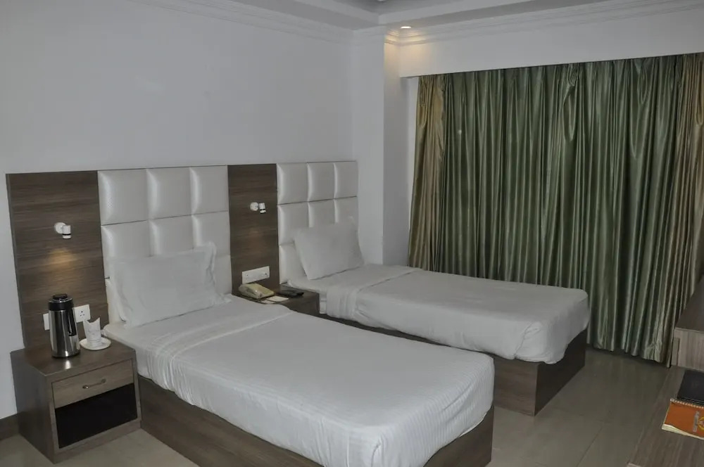 Hotel B.S. PLAZA