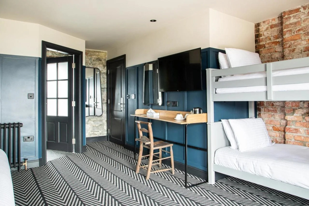 Avoca Hotel
