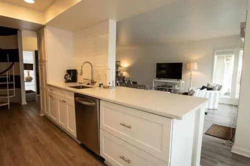 124 Capt John Fripp Villa